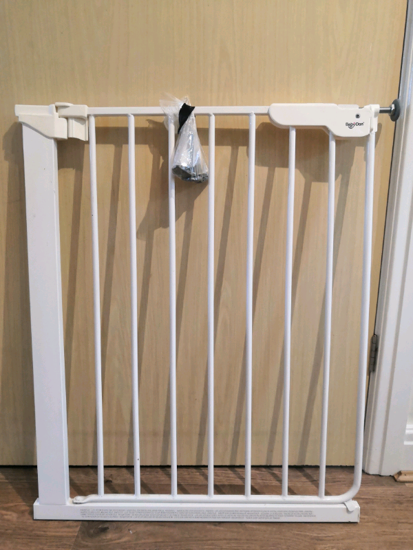 narrow stair gate 60cm